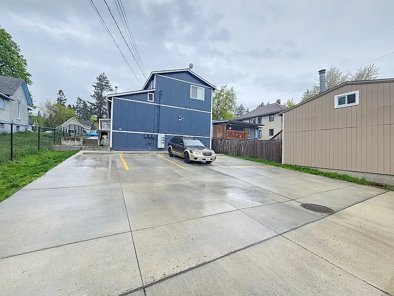 407 E 8th Ave — Photo 28