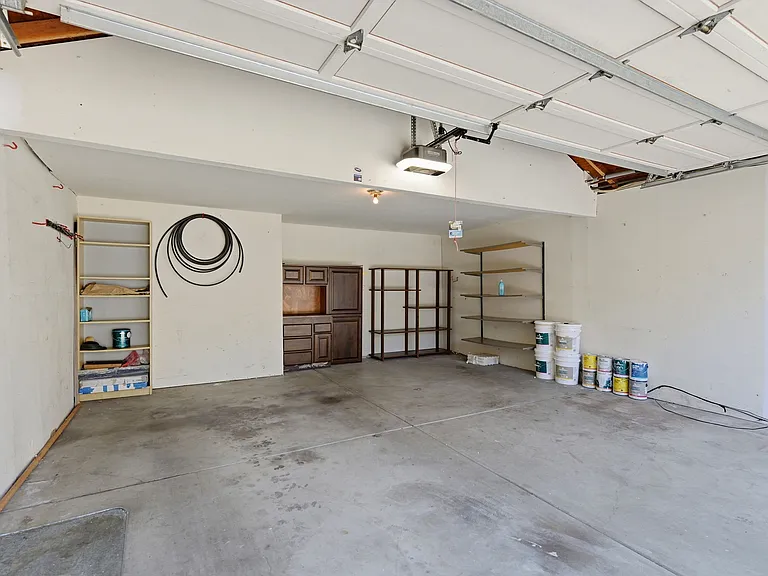 126 Jeter St — Photo 41
