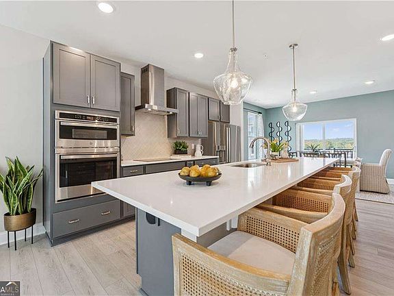 5th image of 316 Skylar Ct SE #94
