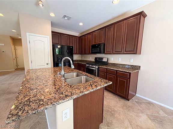 2nd image of 7698 Falmoth Bay Ct