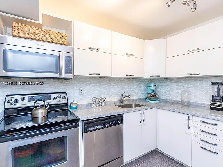 3701 N Country Club Dr #1002 — Photo 13