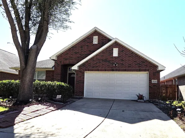 19031 Golden Heath Ln, Richmond, TX 77407