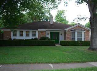 1207 Bournewood Dr, Sugar Land, TX 77498