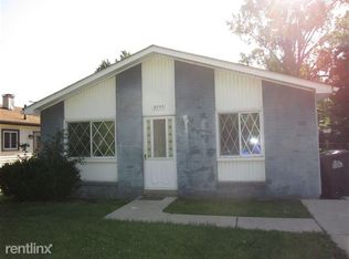 9355 Sylvia St, Taylor, MI 48180