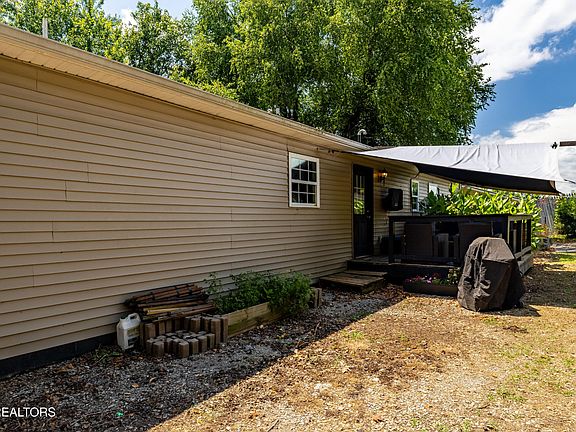 3rd image of 3418 Big Springs Ridge Rd
