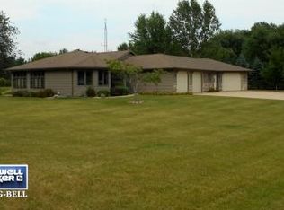 W1070 Vail Dr, Burlington, WI 53105