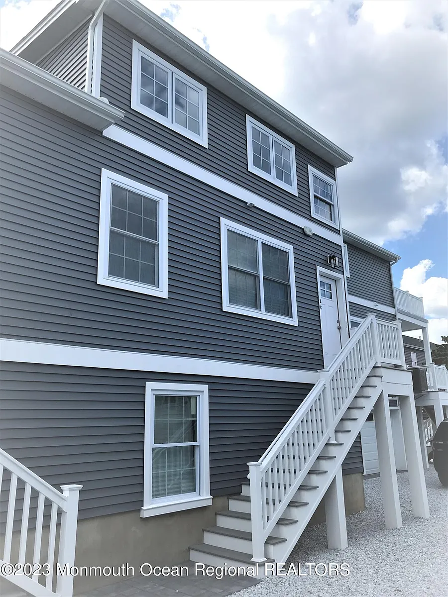 Building Photo - 103 Magee Ave