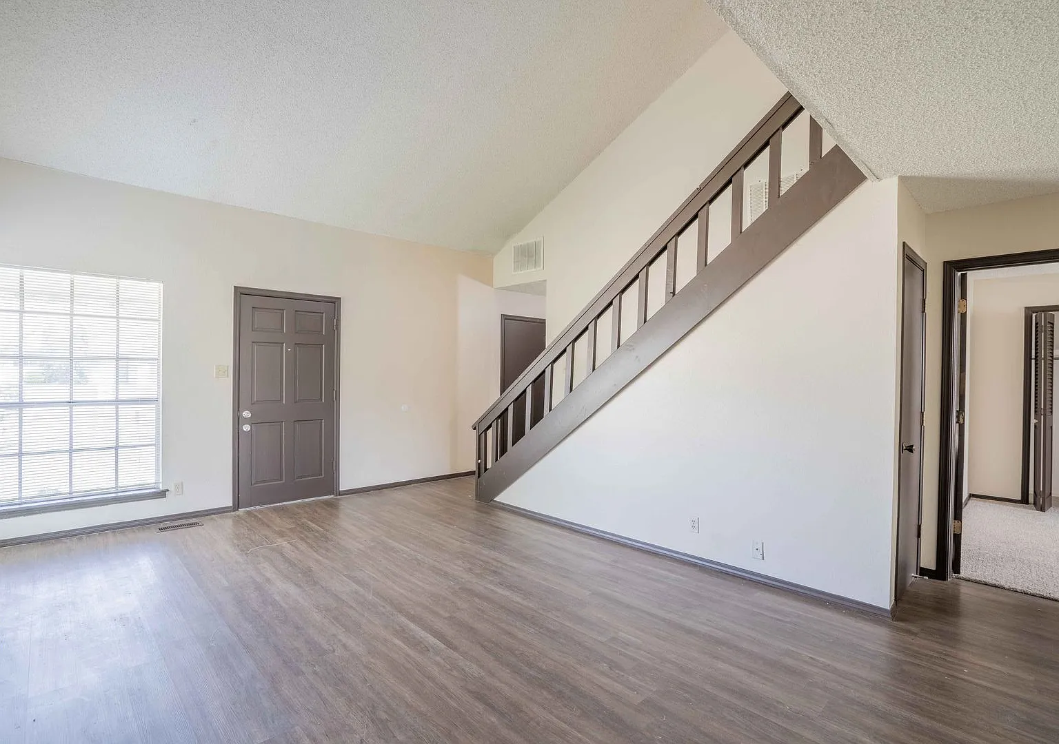 2321 W Galveston St Duplex — Photo 4