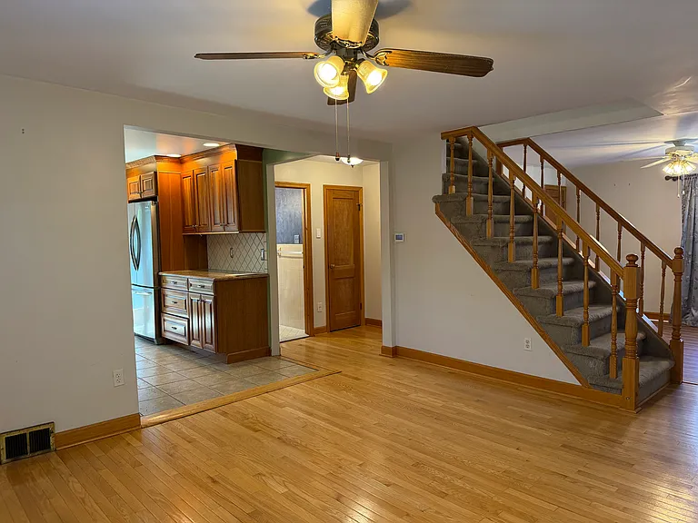 106 Harrison Ave — Photo 2