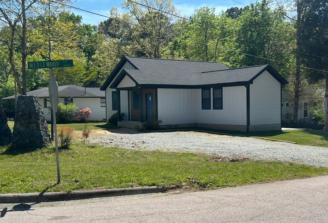 2 bed, 950 sqft, $1,800 — Photo 2