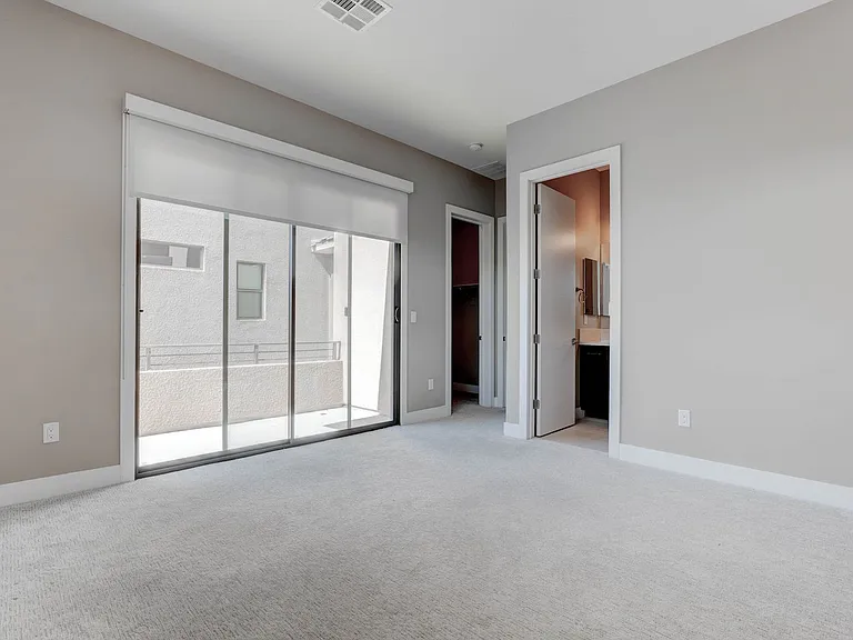 86 Pristine Glen St — Photo 25