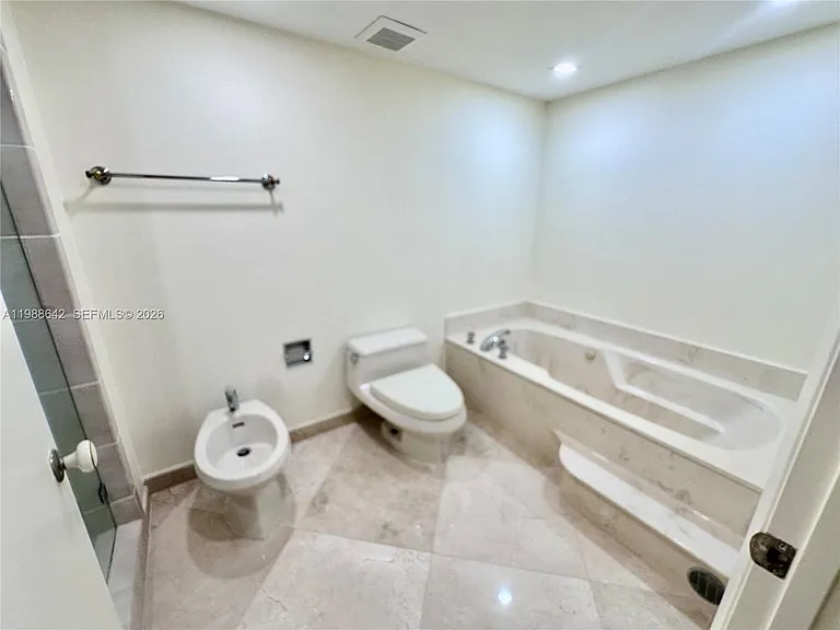 520 Brickell Key Dr #A2015 — Photo 15
