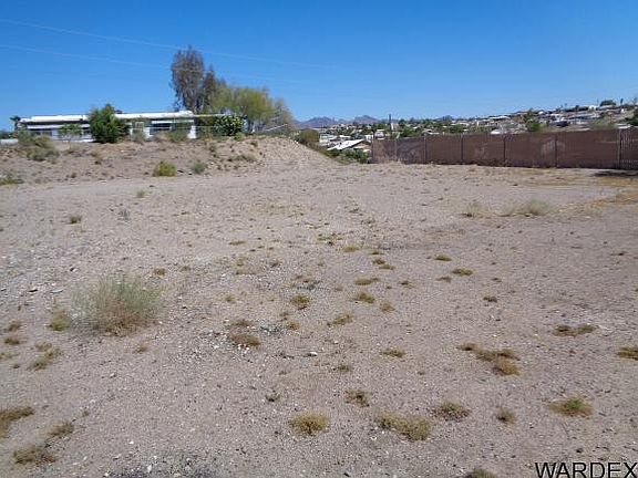 3rd image of 1670 Arena Dr