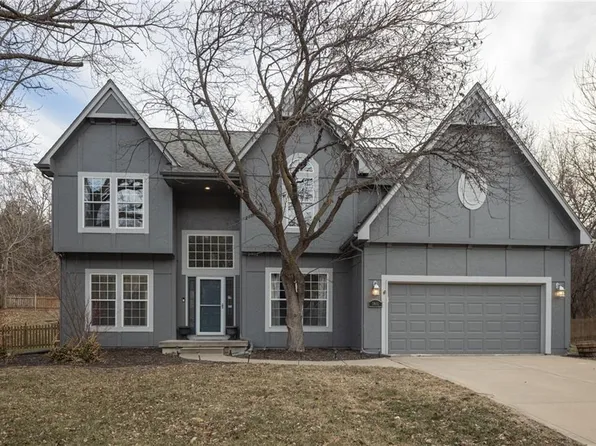 5805 NE Ruby Ct, Lees Summit, MO 64064