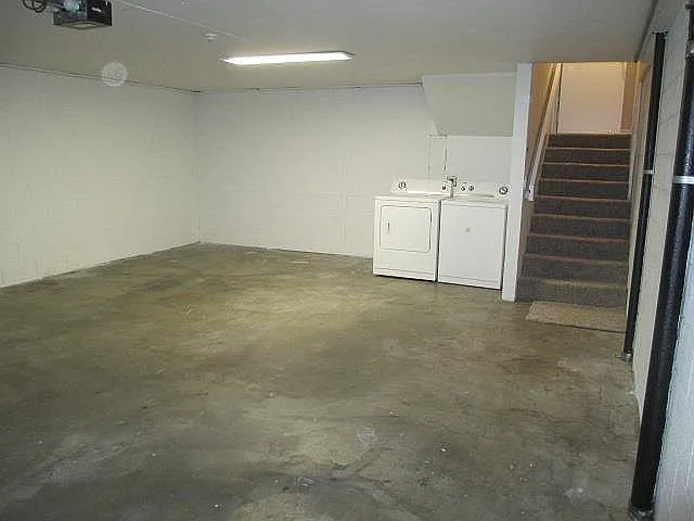 2 bed, 1.5 bath, 1165 sqft, $2,850 — Photo 2