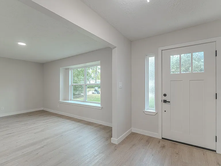 28814 Enchanted Dr — Photo 6