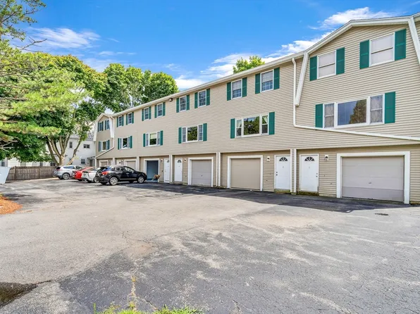 19 Doane St APT 5, Lowell, MA 01851