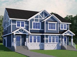 128 NW Heartland St, Cochrane, AB T4C2P8
