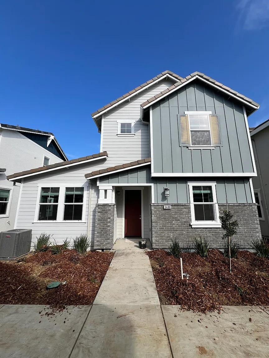 3488 Russet Way photo 1