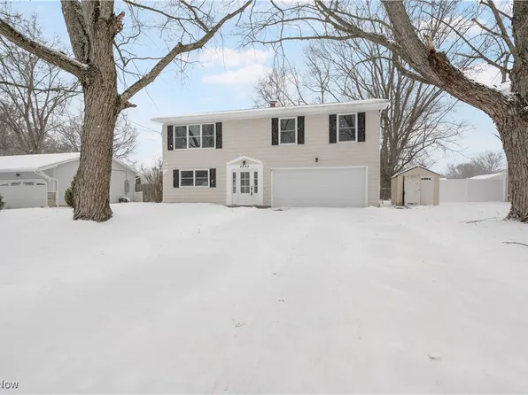 2640 Vollmer Dr, Youngstown, OH 44511