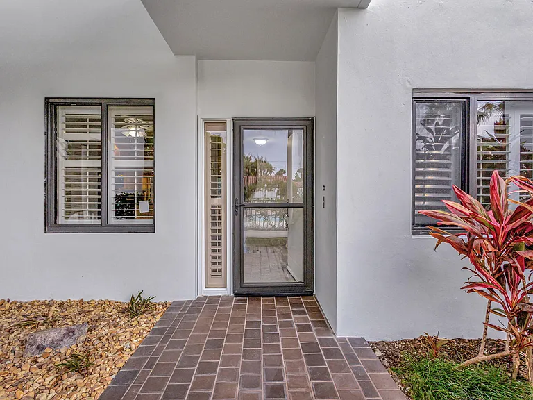 200 Waterway Rd #109 — Photo 33