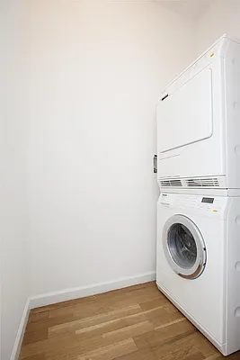 Rented by Domus Realty | media 29