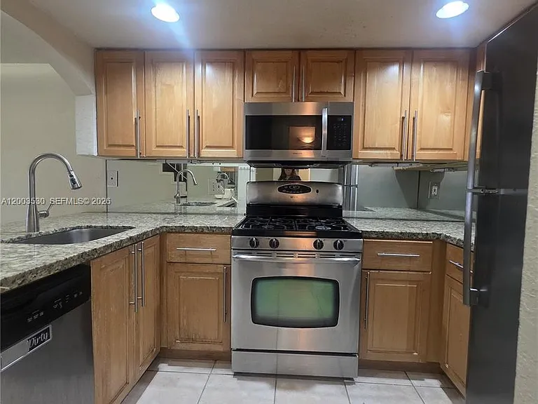 6709 N Kendall Dr #228 — Photo 35