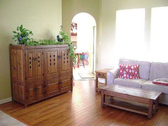 3rd image of 2 Holly Oaks Dr
