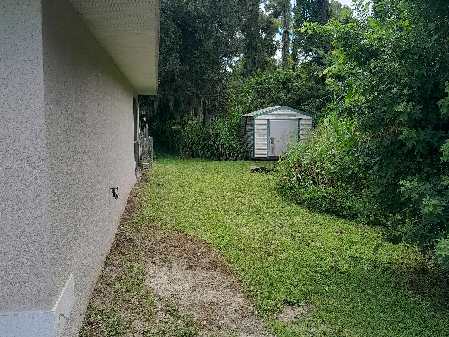 3 bed, 2136 sqft, $2,000 — Photo 3
