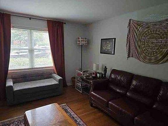 Additional Living Room