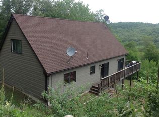 591 Old Warren Rd, Palmer, MA 01069