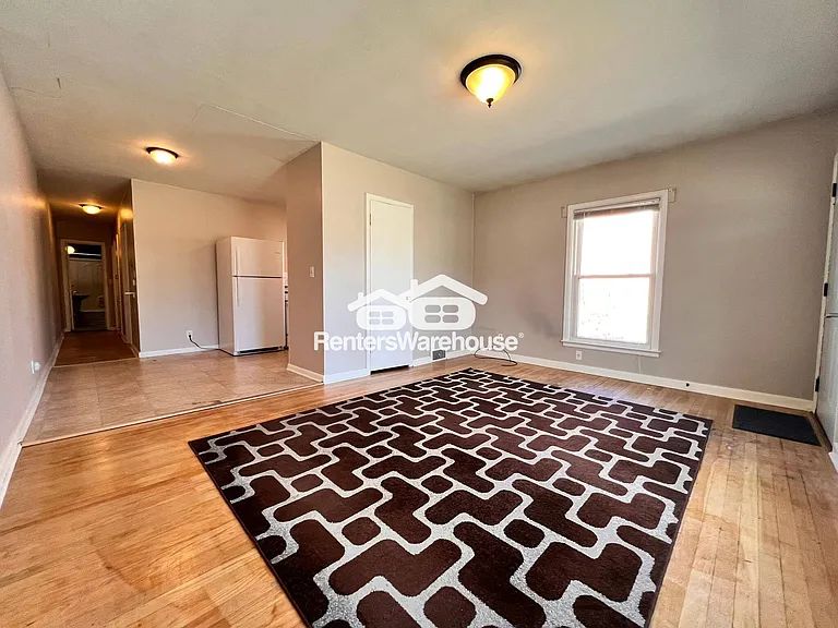 1144 Polk Blvd — Photo 3