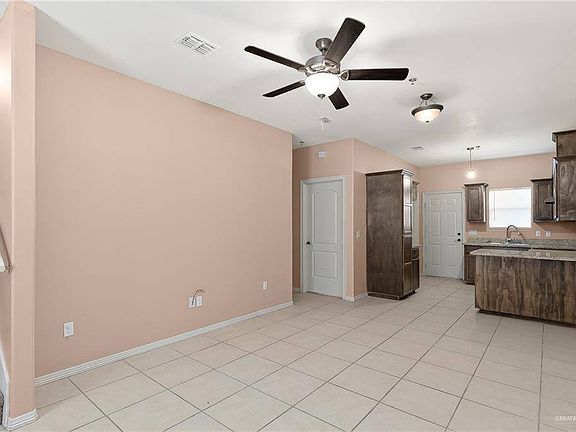 4th image of 1112 Eisenhower St #D