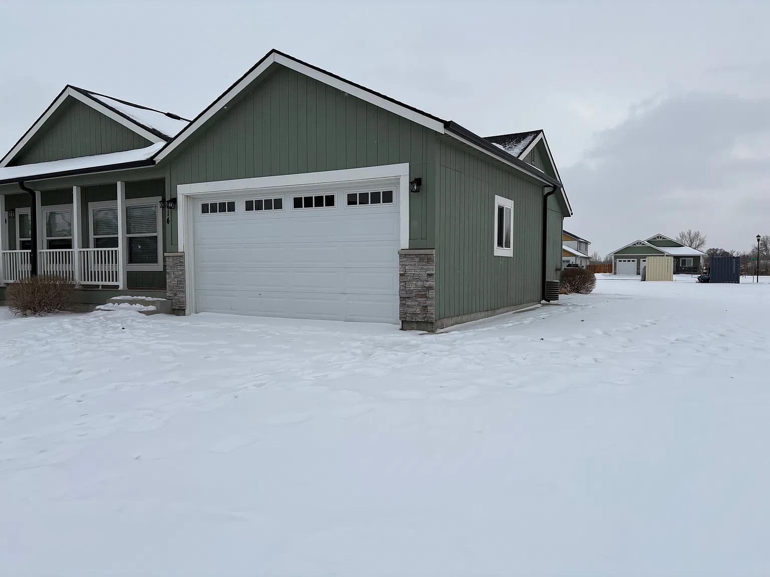 Newly Updated 3br/3ba With 2-Car Attached Garage! — Photo 1