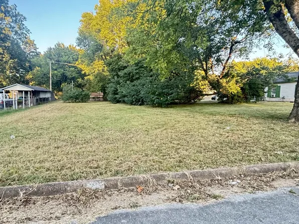 215 S Kirkman St, Florence, AL 35630