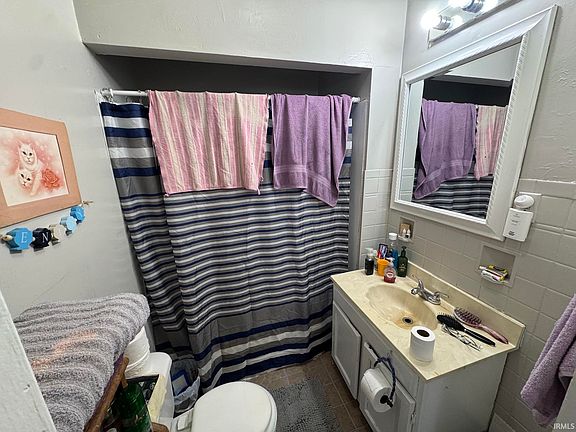 5th image of 237 W Leith St