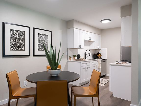 5th image of 11239 N Pennsylvania Ave #1018