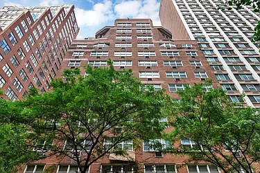 321 East 45th Street in Turtle Bay