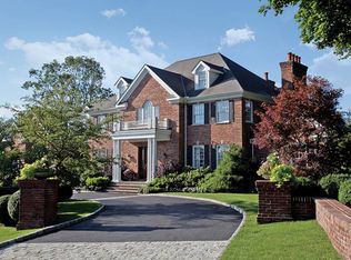 16 Magnolia Dr, Purchase, NY 10577