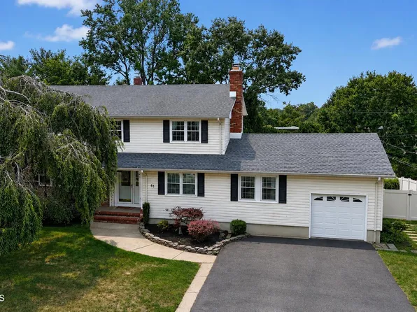 41 Brunswick Drive, Howell, NJ 07731