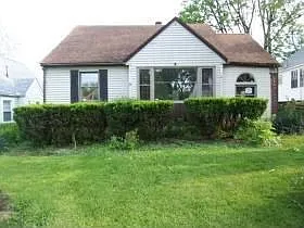 236 Ashwood Ave photo 1