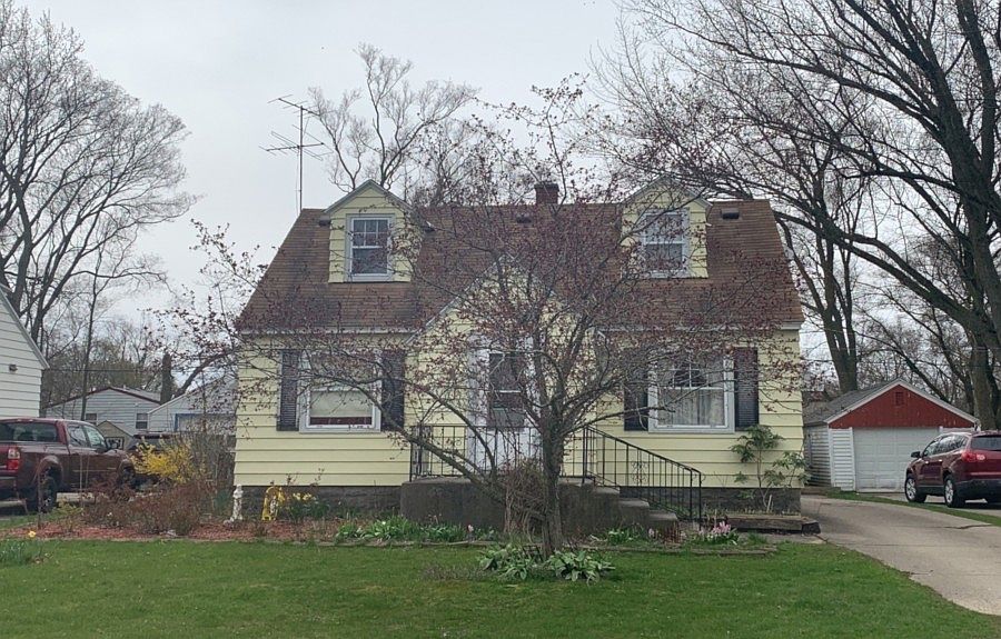 1st image of 512 W 21st St