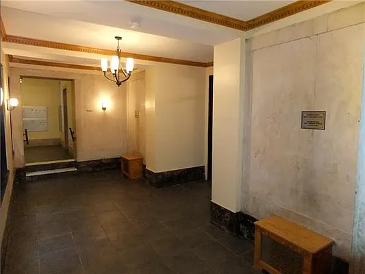 Sold by R New York | media 14