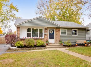 288 Ridge Ave, Crystal Lake, IL 60014