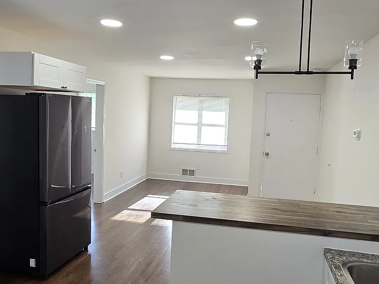1437 Vesta Ave #1 — Photo 17