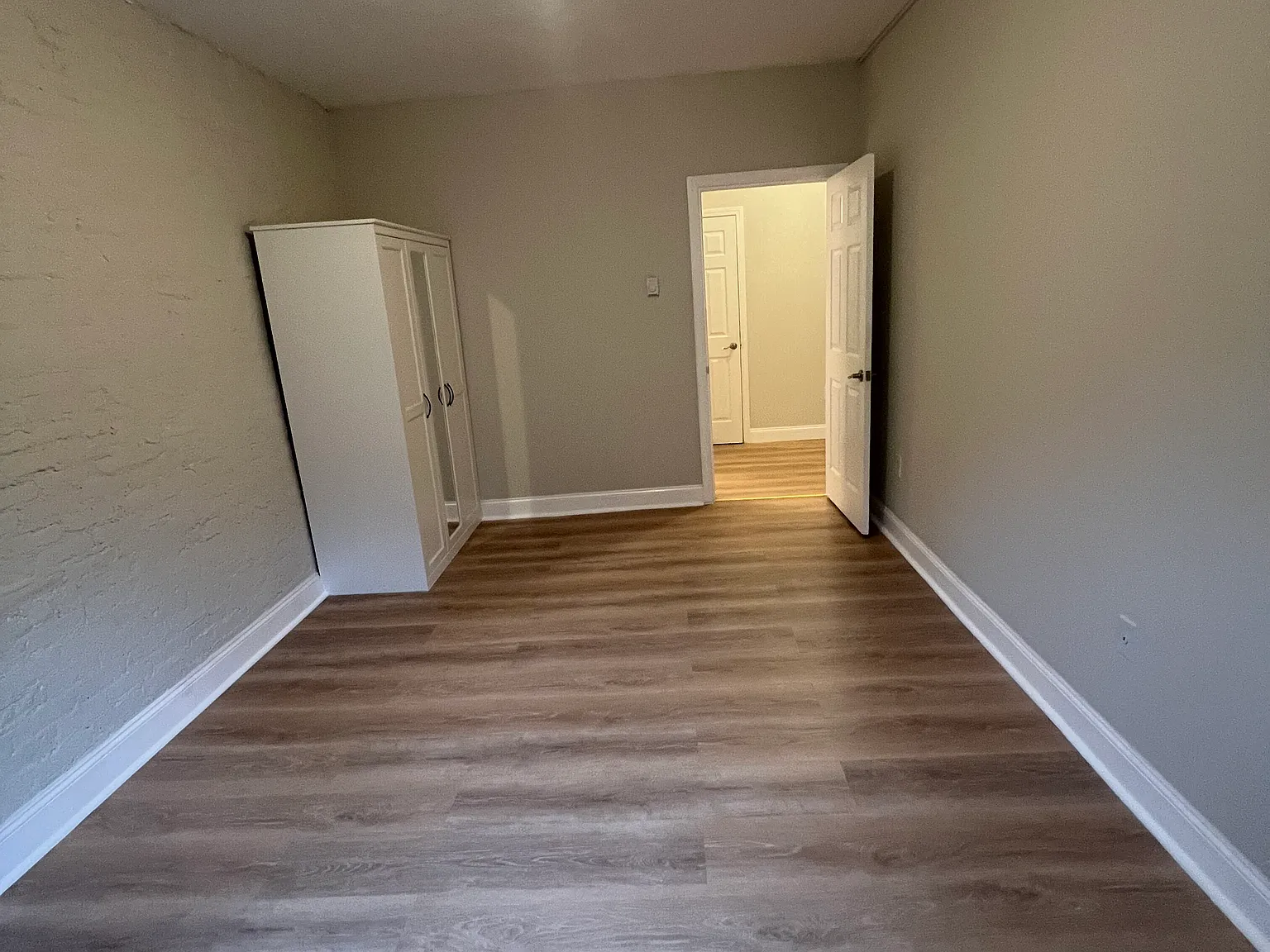2 bed, 9999 sqft, $3,600 — Photo 2