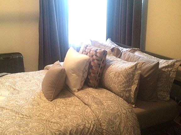 4th image of 7328 N Winchester Ave APT 2N