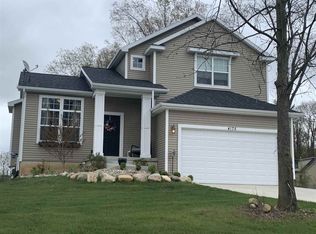 4175 Erika Dr, Pleasant Lake, MI 49272