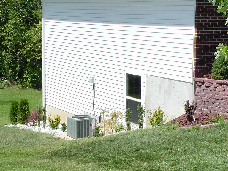 1616 Bunker Hill Rd — Photo 3