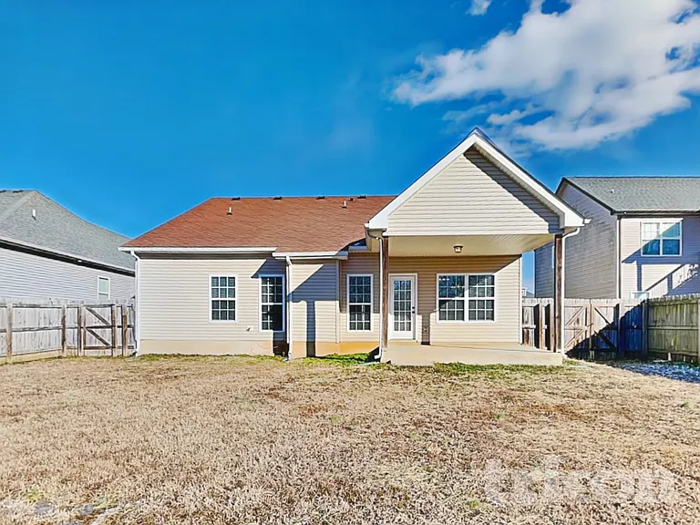 1862 Camelot Dr — Photo 15